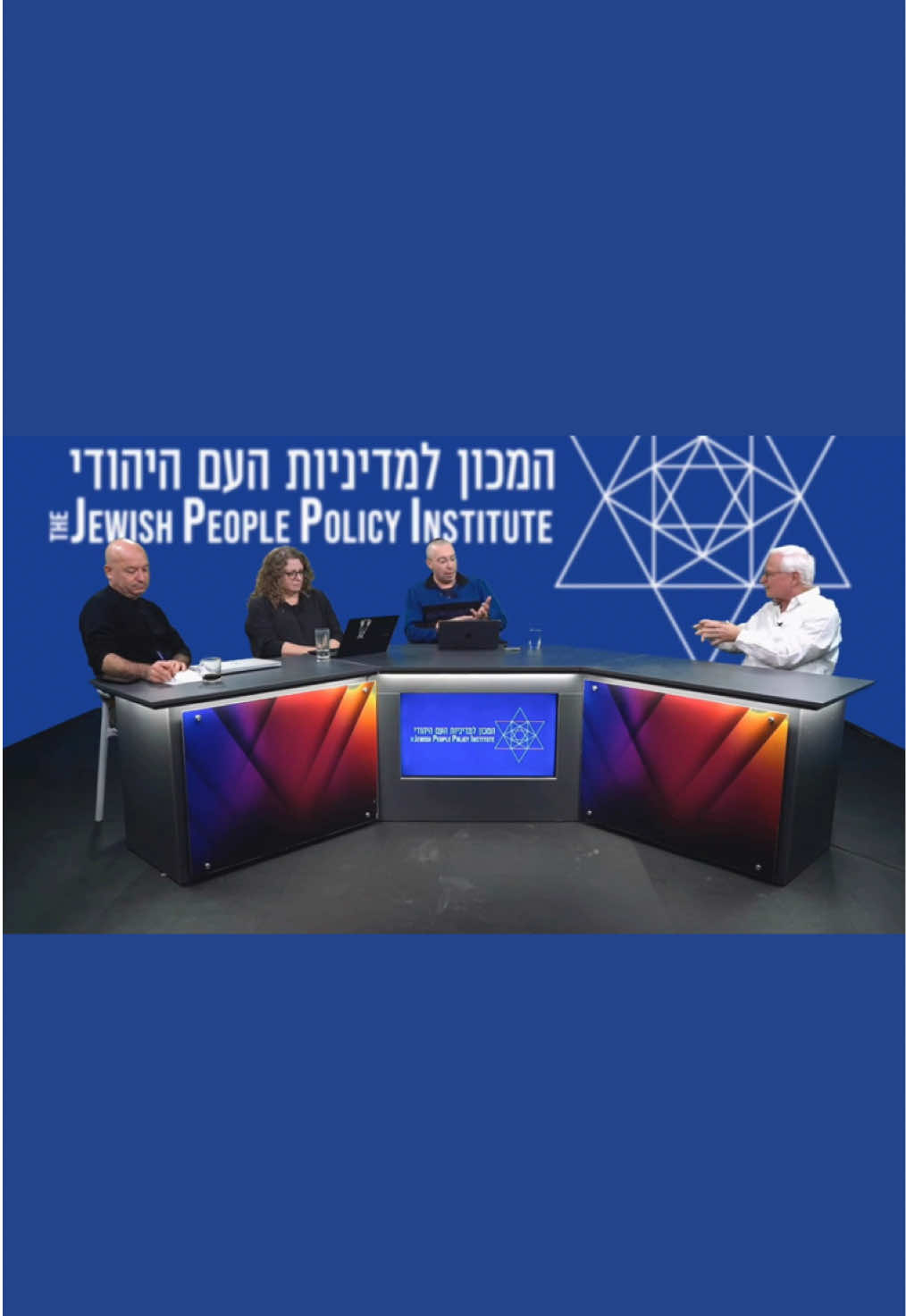 בחירתו של טראמפ, הצלחת נטפליקס או דווקא המאבק ב-'דיפ סטייט'?  שמואל רוזנר מסכם רבע מאה עם ד