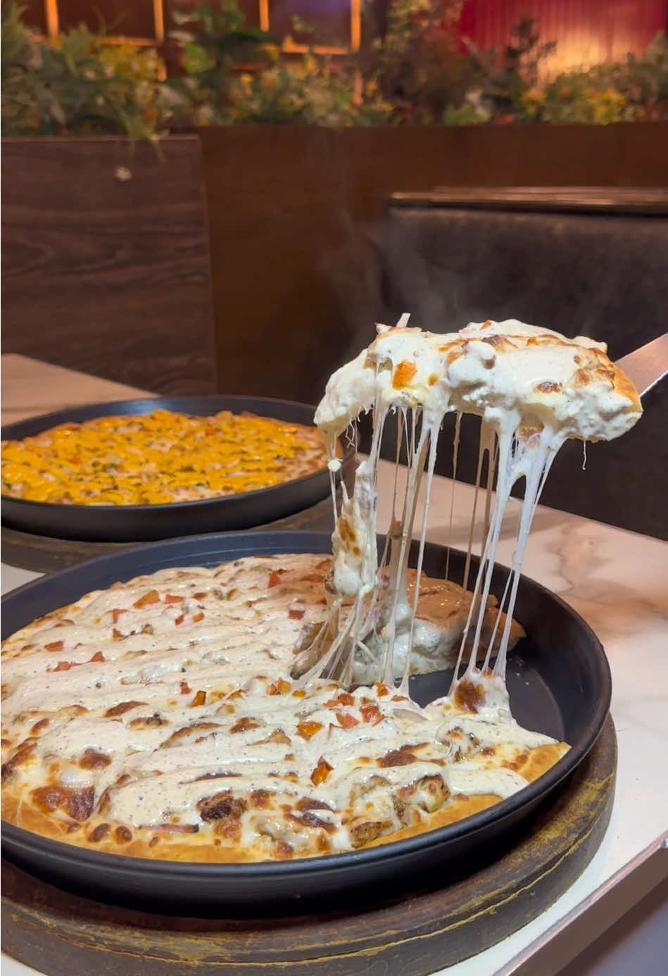 Han g phr pizza khilana ya nii 😂💀 . #fbreels #reelsth #foodreels #indianfood #FoodLover #gujranwalafood #foodblogger #pakoda #pakoralovers #pakoras #foodreview #samosa #fries #chickenroll #streetfood #Gujranwala #pakistanifood #foodtiktok #pakistan #foodchallenge #streetfoodindia 