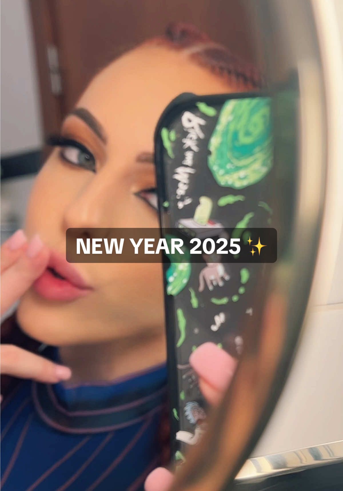 Happy 2025 everyone.. 💫 let’s start this year off with a fit slay 💅🏼 #newyear #2025 #techno #ravefit #belgium 