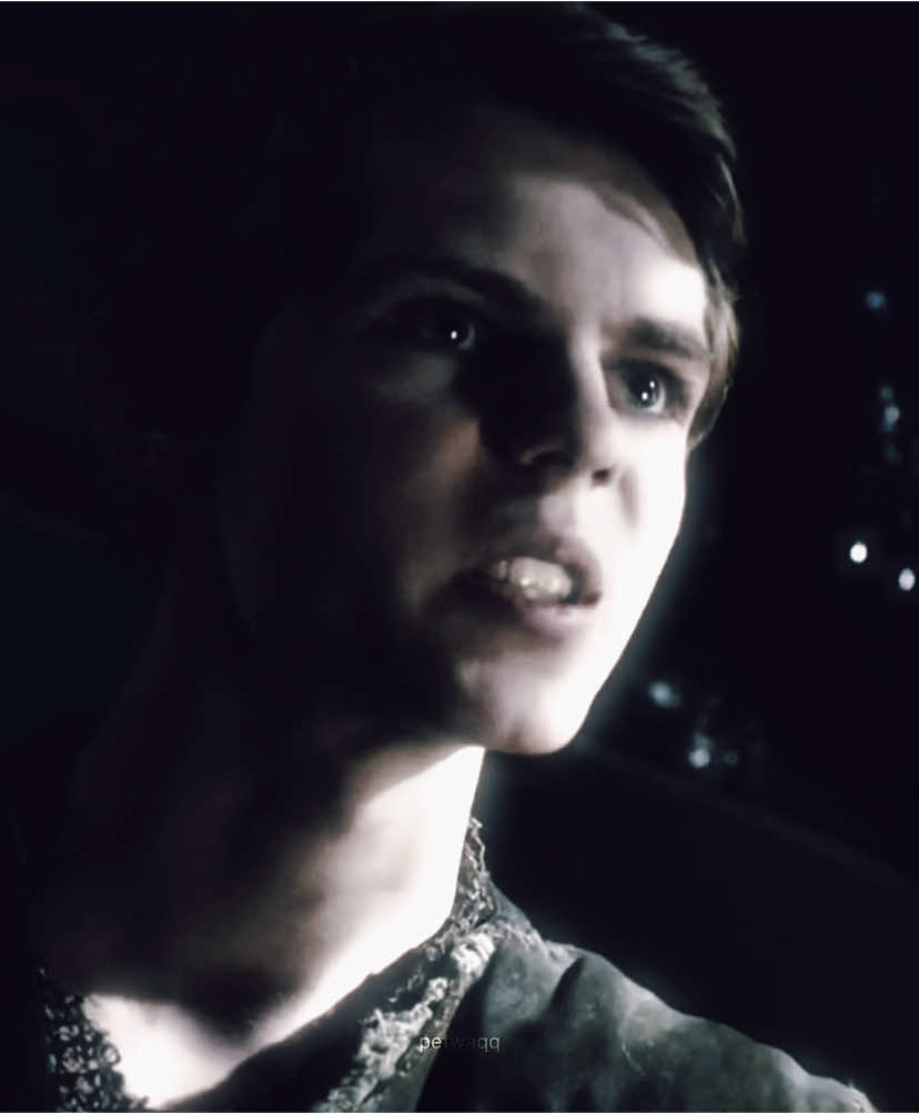 #PETERPAN happy new year! // #fyp #foryoupage #peterpanouat #peterpanedit #robbiekay #robbiekayedit #ouat #ouatedit #onceuponatime 