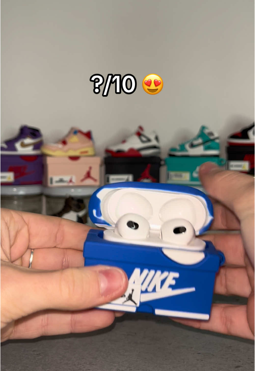 ?/10 😍 #airpod #airpodspro #airpods3 #drip #viral_video #sneakers #airpodcase #sneakersaddict #sneakerhead #christmas 