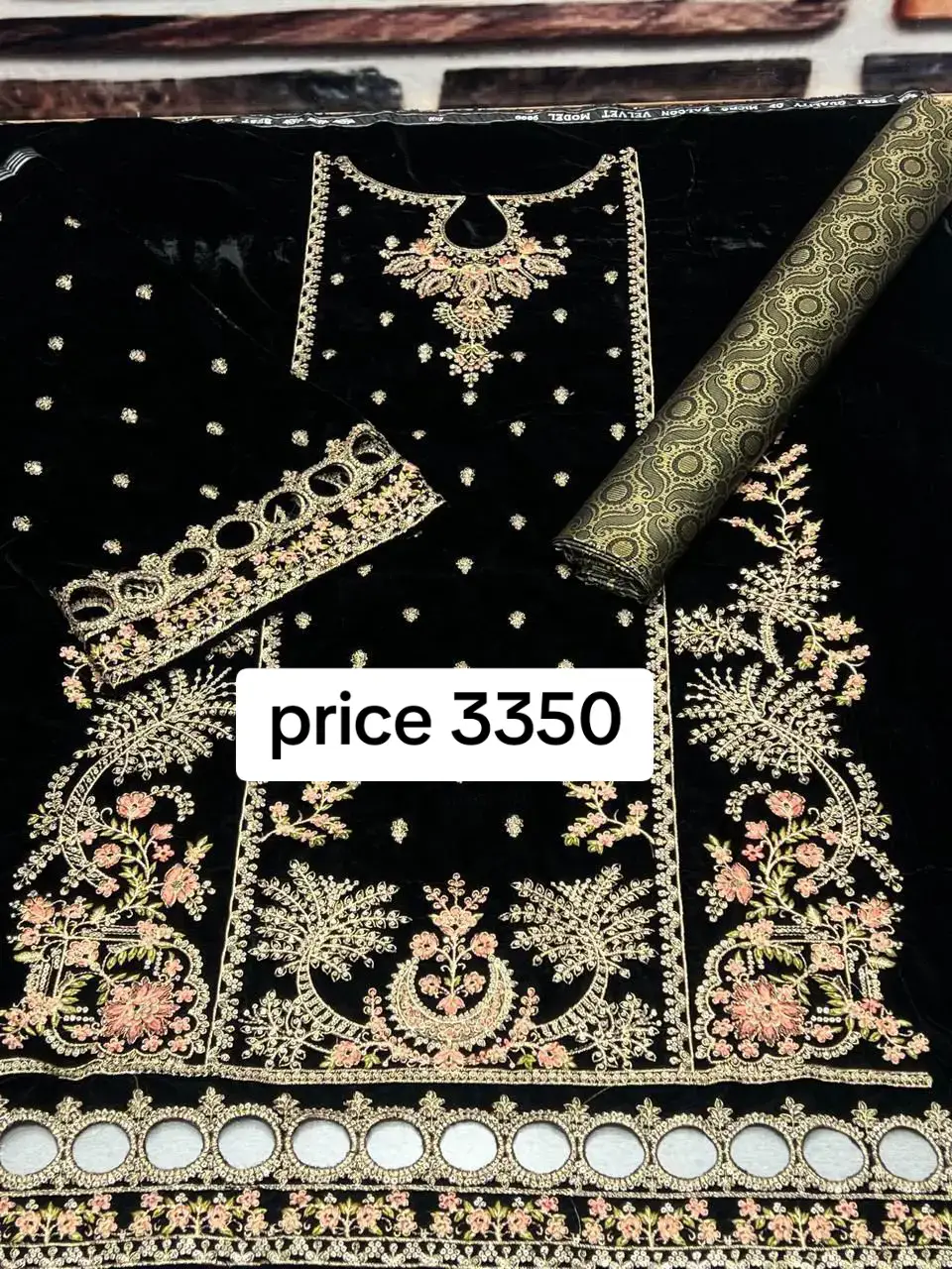 Cloth *❁﷽❁* Jazmin Velvet Volume  *Winter Collection 2024* Fabric *Super Fine Micro Velvet 9000* 2pc Shirt: *Front Full Heavy Embroidered* *Daman Heavy Embroidered* *Sleeves Heavy Embroidered* Trouser: *Fine Quality Jamawar Trouser* Wholesale Price  *Rs.3350 Only* Excluded deliverey charges #clothingbrand #viral #forypupage #for #shopping #creatorsearchinsights #viral #trending #trendingvideo 