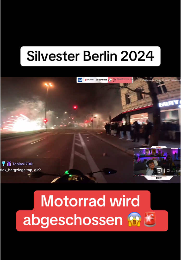 Motorrad wird in Berlin abgeschossen😱🚨 #silvester #berlin #2025 #eliasnerlich #twitchstreamer 