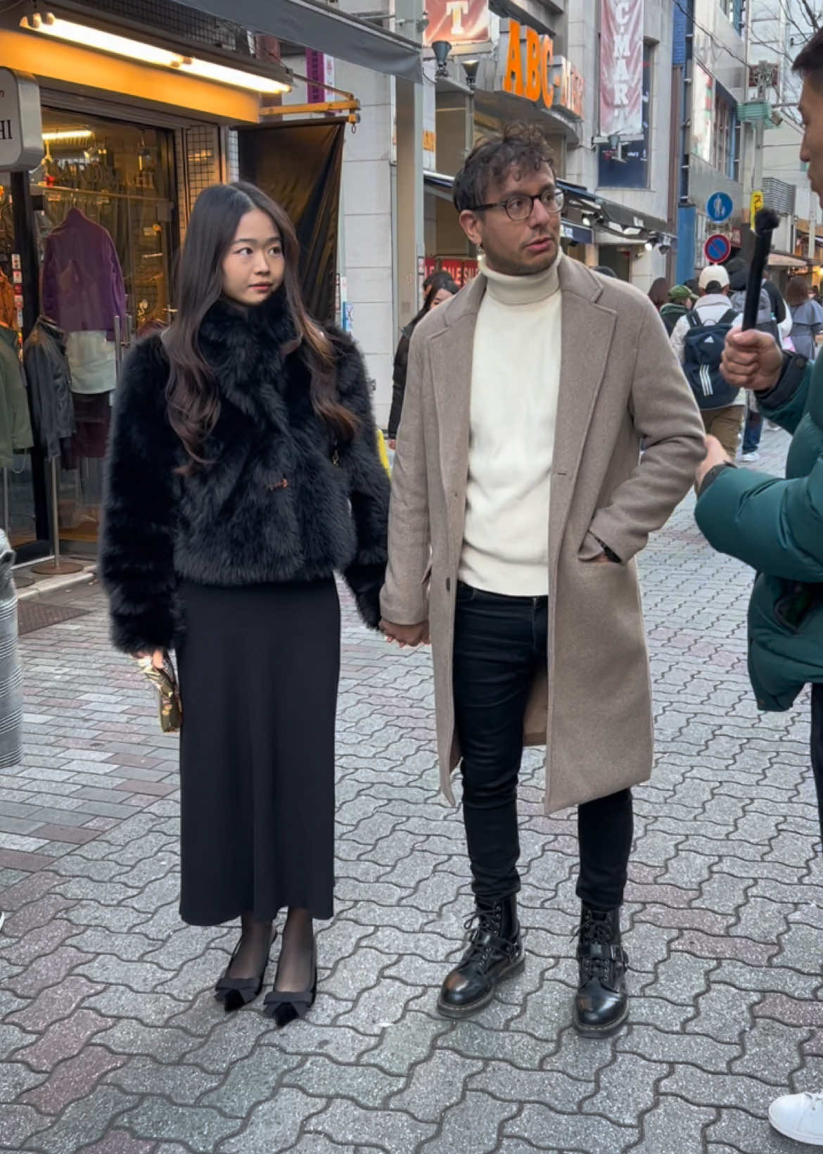 French Japanese couple 🇫🇷🇯🇵 . Learning your partners language is a sign of love! . #france #french #japan #japanese #kyoto 