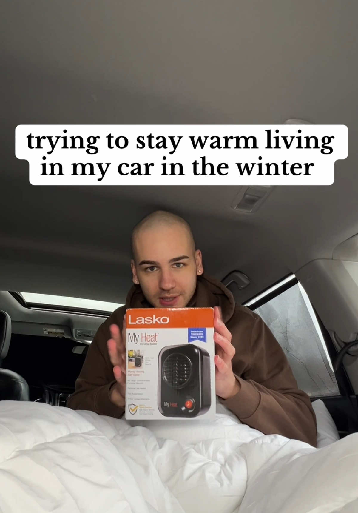 Trying to stay warm living in my car in the winter ##wintercarcamping##wintercamp##wintercamping##carcamping##carliving##vanlifer##vanlife