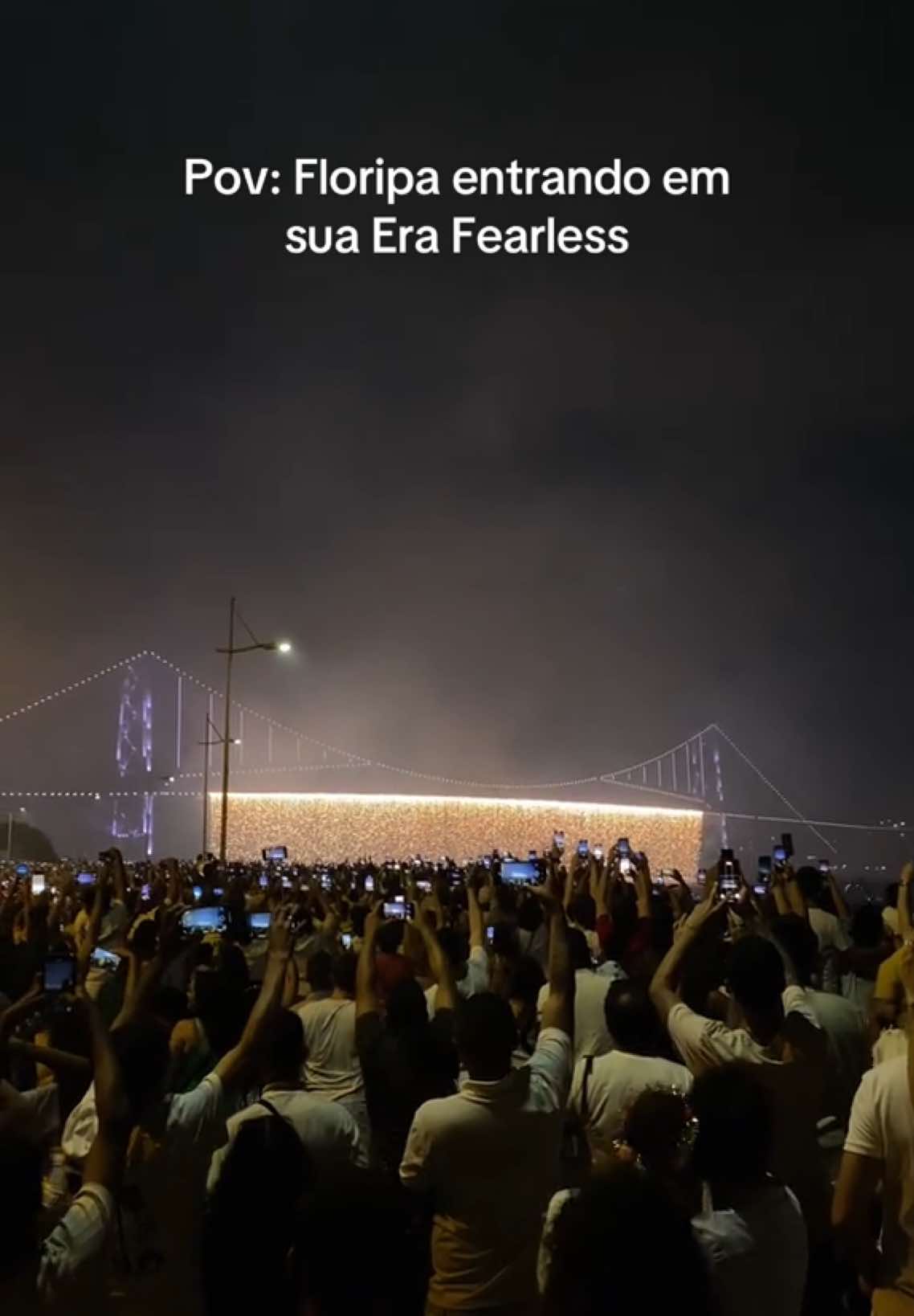 No réveillon, Florianópolis mandou avisar que entrou em sua era #Fearless! @Topázio Prefeito @Taylor Swift @Taylor Nation #newyear #theerastour #florianopolis #taylorswift #taylornation #fyp #foryoupage❤️❤️ #fypp #floripa #2025 