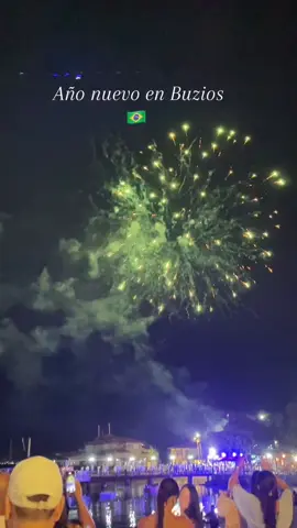 Año nuevo en Buzios #buzios #anonovo #2025 #praia #brasil #brasil🇧🇷 #añonuevo #euamo #riodejaneiro 
