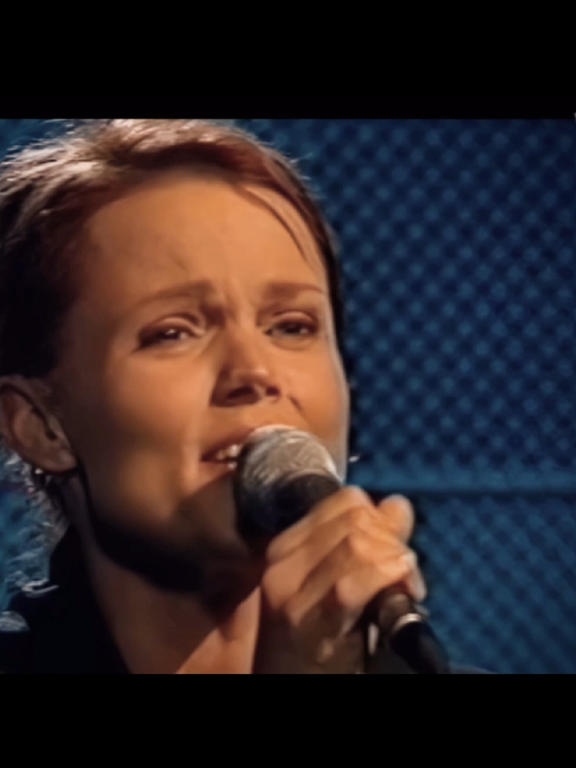 'Circle In the Sand' 1996 VH1 #belindacarlisle #heavenonearth #music #throwbacksongs #80smusic #80s #Flashback 