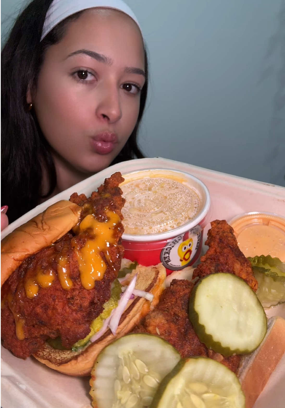 @Dave’s Hot Chicken asmr 😍 #fyp #Foodie #eating #foodasmr #daveshotchicken #asmrsounds #mukbang 