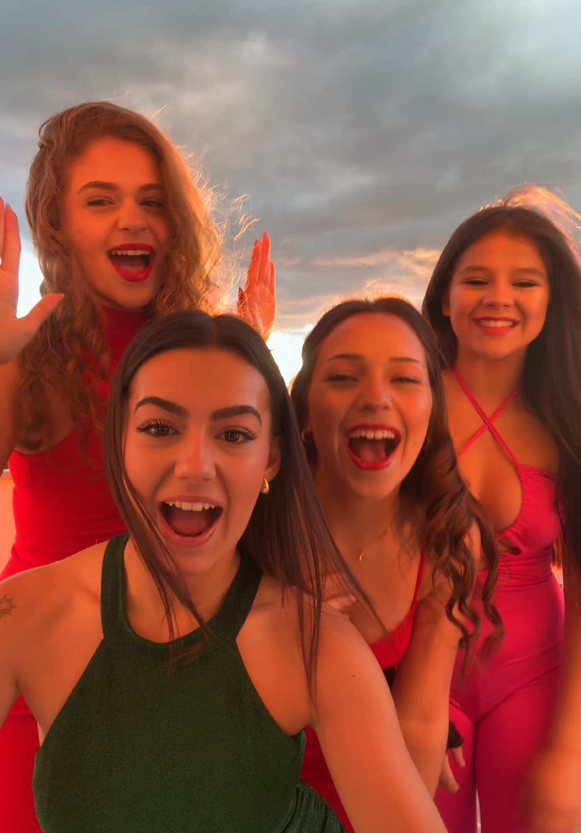 QUE GUAPASSS @Karina🕷️🤖 @Alessandra @paolaa 