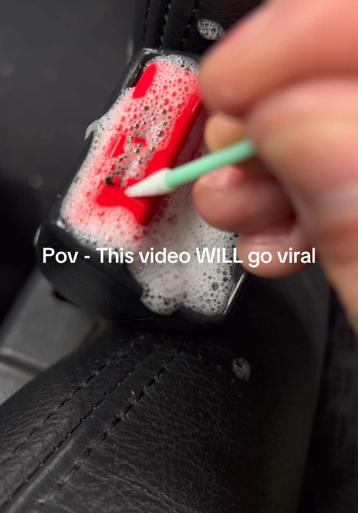 Dirty deep clean details are always the most satisfying 😋 #oddlysatisfying #viral #foryoupage #asmr #fyp 