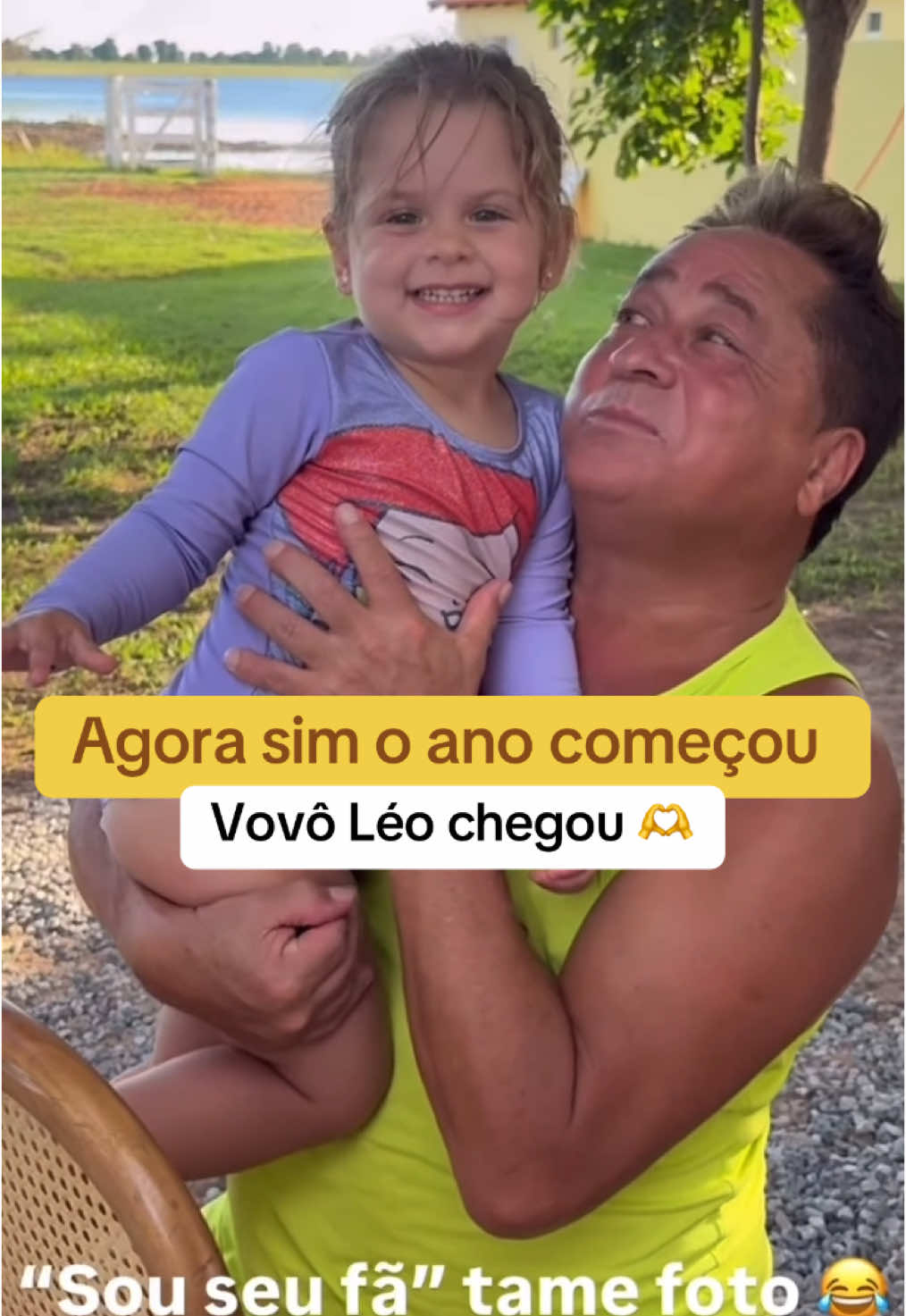 Agora sim 2025 comecou! Vovô Léo chegou e por aqui só alegria 🤩 🫶🫶🫶 #viral_video #fyppage #floflo #virginia #leonardo  #felizanonovo #2025enosso 