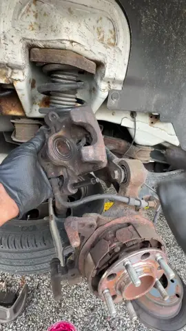 Mechanic’s Secret to Easy Brake Jobs!! #brakejob #maintenance #carguys #mechanic #mechanics #mechaniclife #tools #tool #mechanicproblems #autoshop #autorepair #carguy #automotive #auto 