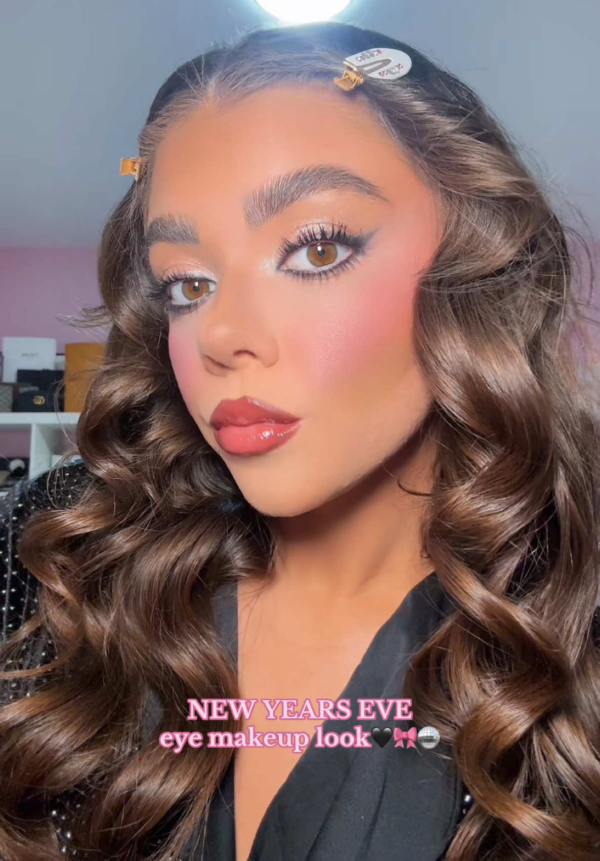 new year’s eve glam🖤🎀🪩 #fyp #newyearseve #eyemakeup #makeuptutorial #nyemakeup @Fenty Beauty 