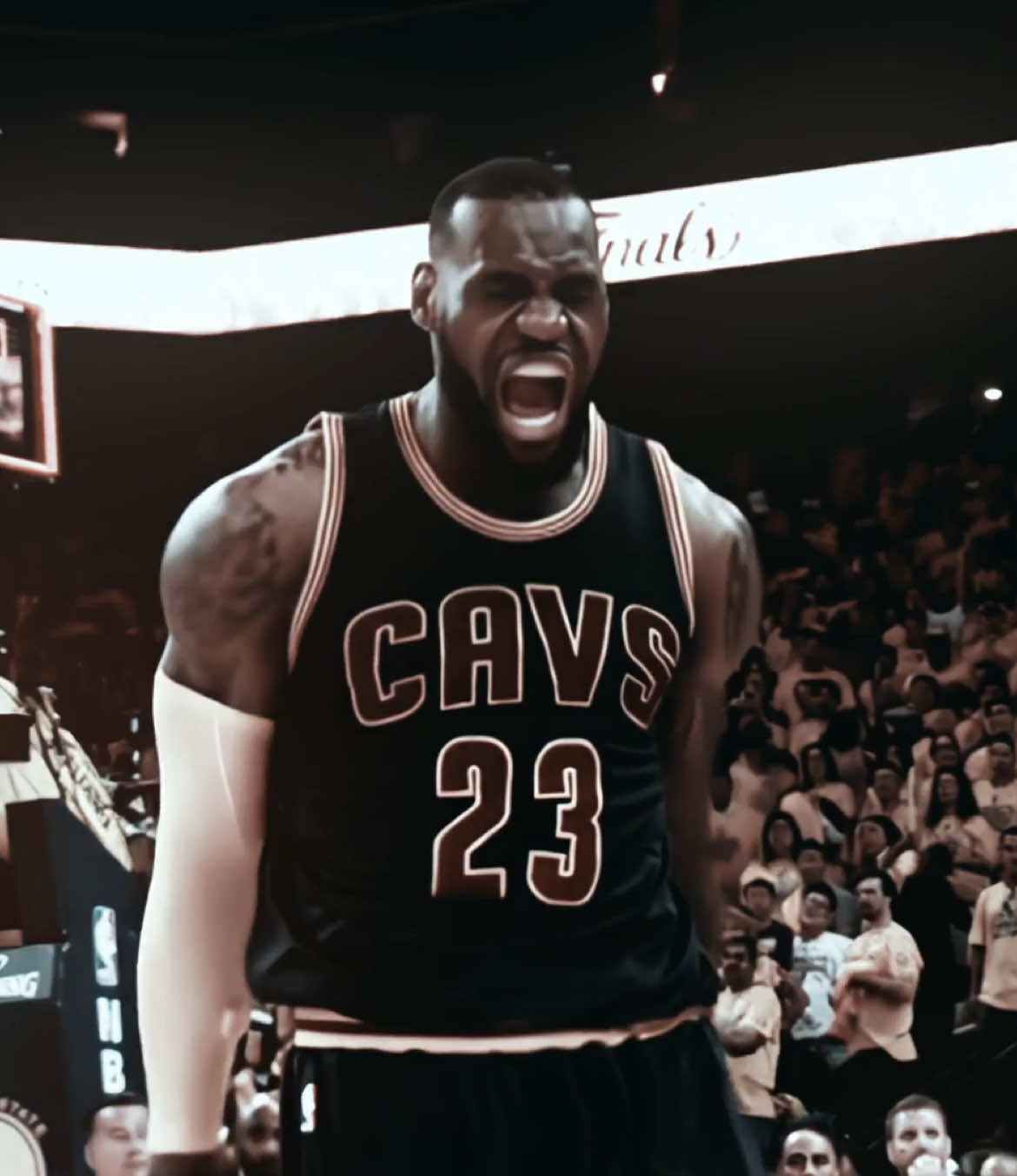 HAPPY NEW YEARS |zooms, velo, remap, effects and more in payhip in byo!| #lebron #lebronjames #lebronedit #lebronjamesedit #nbaedits #nbaedit #NBA #basketball #basketballedits #nbafinals #nbaplayoffs #edit #foryoupage #viralvideo #nasmcu EBGDITB lebron james is the greatest basketball player of all time 