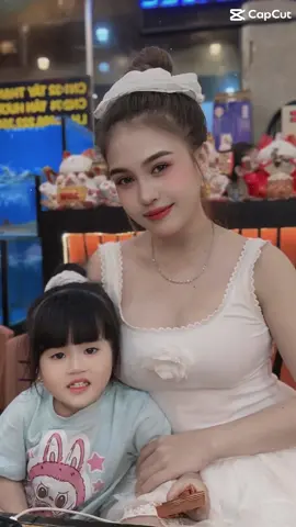 Nhìn mình lạc quan vậy thôi, chứ cuộc sống mình còn rối hơn cái đồ chà nồi nữa. 😅