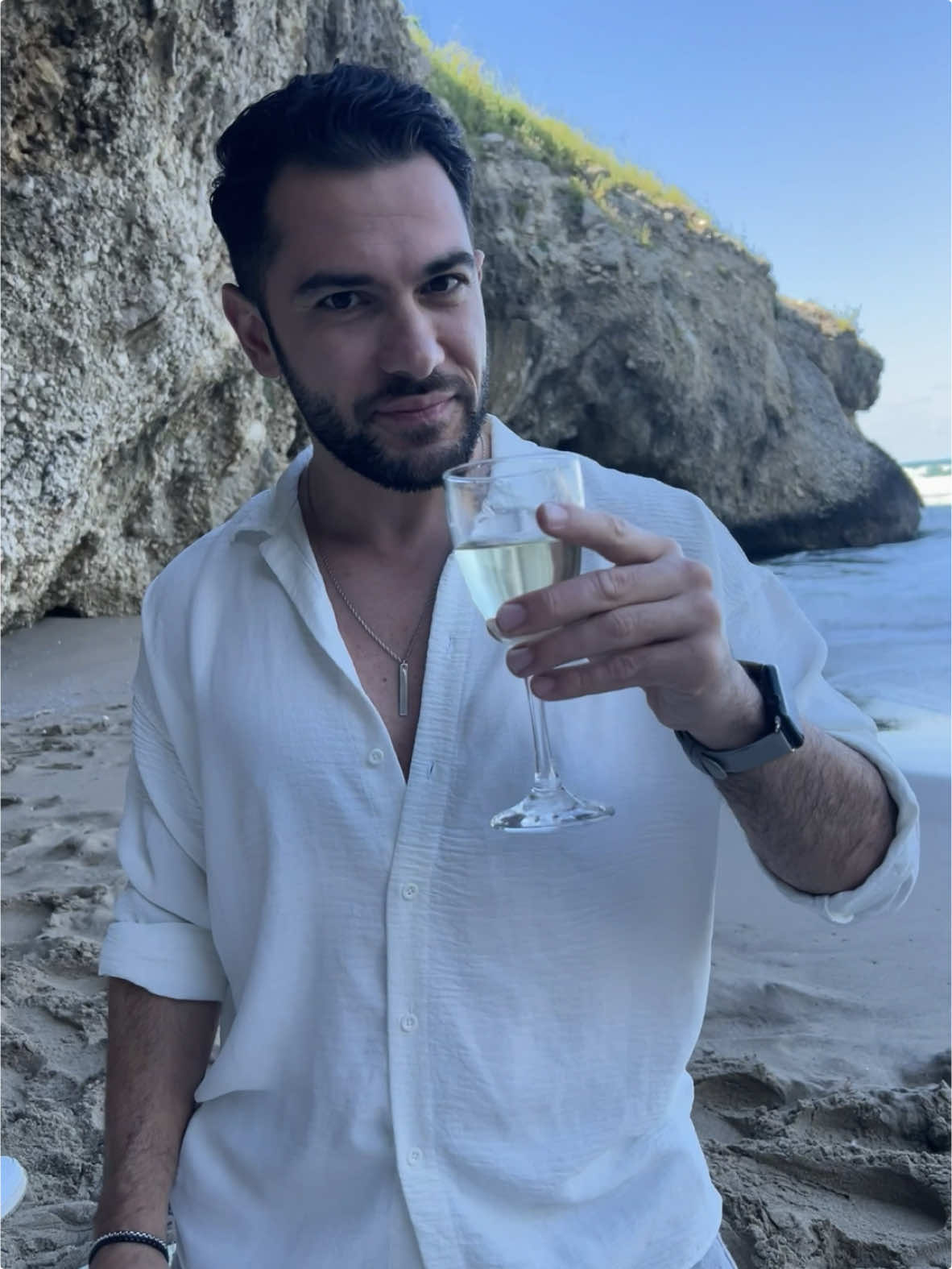 Give me books, French wine, fruit, fine weather and a little music played out of doors by somebody I do not know. . . . . #mensfashion #men #menwithclass #amazing #view #paradise #istanbul #turkey #turkiye #sea #Summer #plage #playa #reels  #explore #Love #explorepage #photography #reel #reelsvideo #fashion #music