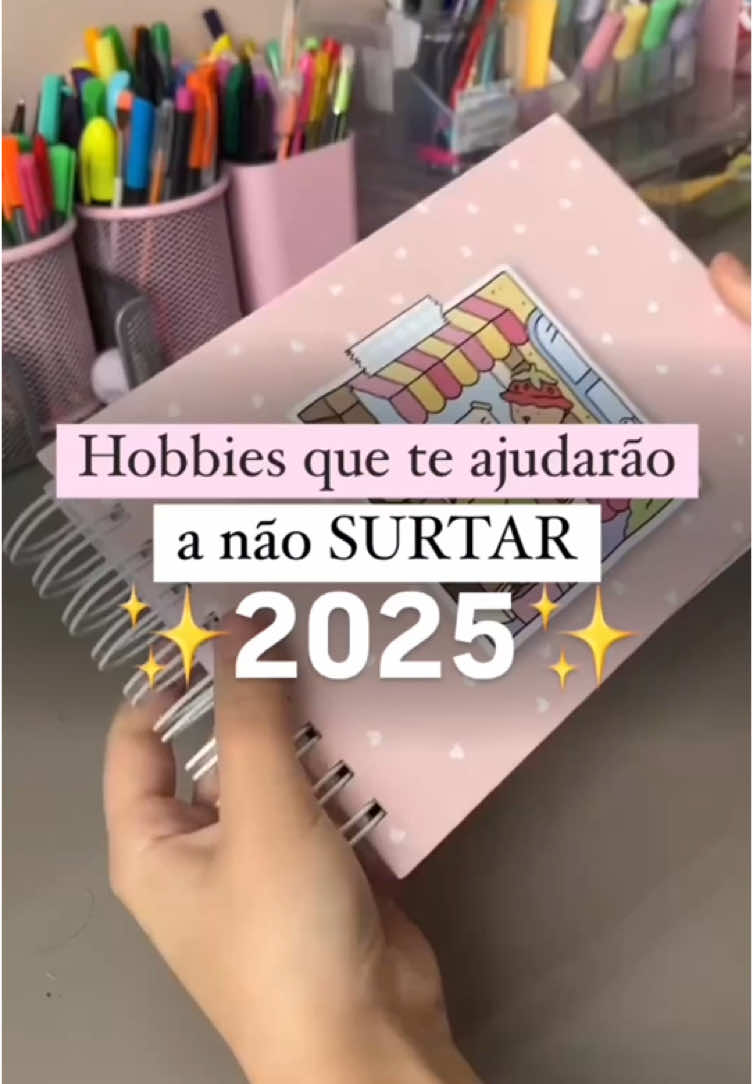 Se 2025 já está prometendo ser intenso, esses hobbies vão salvar a sua mente! 😌✨ Colorir, bordar e criar é tudo que você precisa para relaxar.🎨 🚨ID dos Produtos - é só colocar esse código na barra de pesquisa da Sh0pee para abrir o produto. Livro para colorir 👉 ADG-VZU-FUU Kit de canetas👉 CCP-VFQ-CBR Caneta para bordado 👉 AWK-STN-YBA 🚨🔗O link também está na BIO #DicasDeHobbies #RelaxamentoCriativo #ColorindoEm2025 #AchadosTikTok #HobbiesRelaxantes