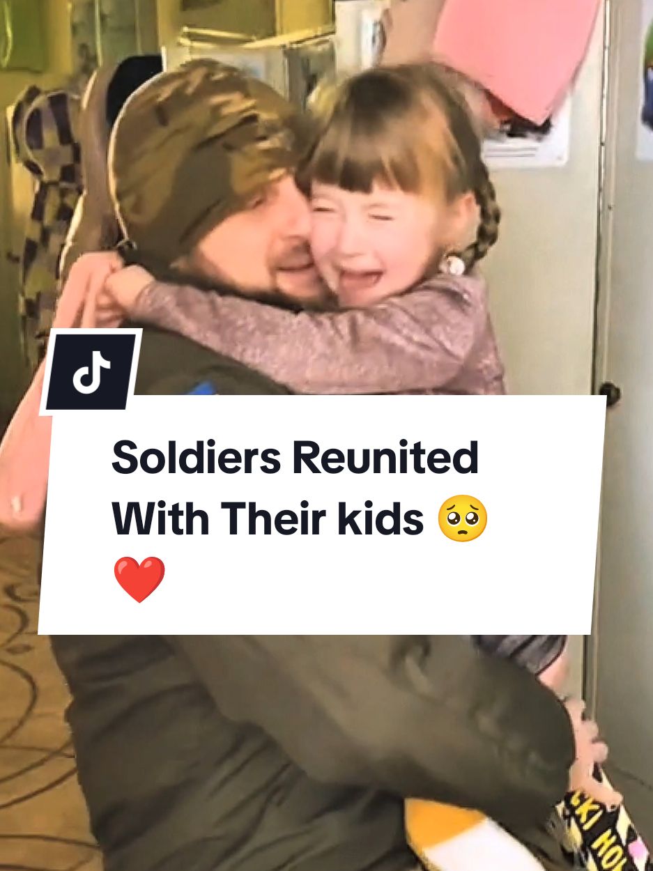 Kids Reunited With Their Military Dad ❤️ || Emotional Reunions 🥺 #kid #kidsoftiktok #kidstiktok #dad #daddy #soldier #army #military #reunion #reunited #emotional #crying #wholesome #heartwarming #fyp #foryoupage 