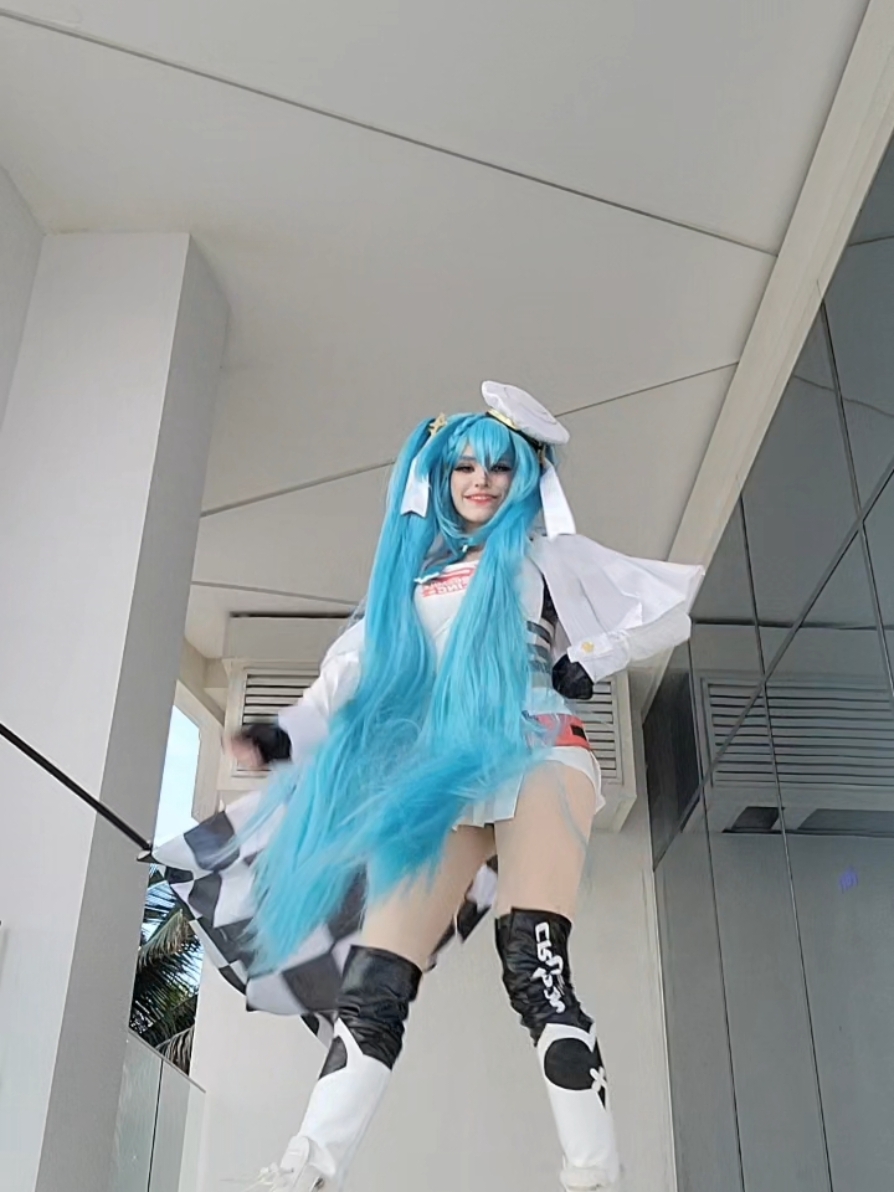 Primer Miku video del 2025!! 🖇cosplay from @RoleCosplay use code 