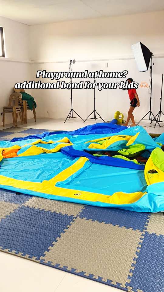 Inflatable slide bouncy castle 👌 Pwedeng indoor and outdoor or if you like, pwedeng pwede din sa water activities mga sissy! Your kids will gonna love it! #kidsplayroom #inflatable #bouncycastlewithslide #playground 