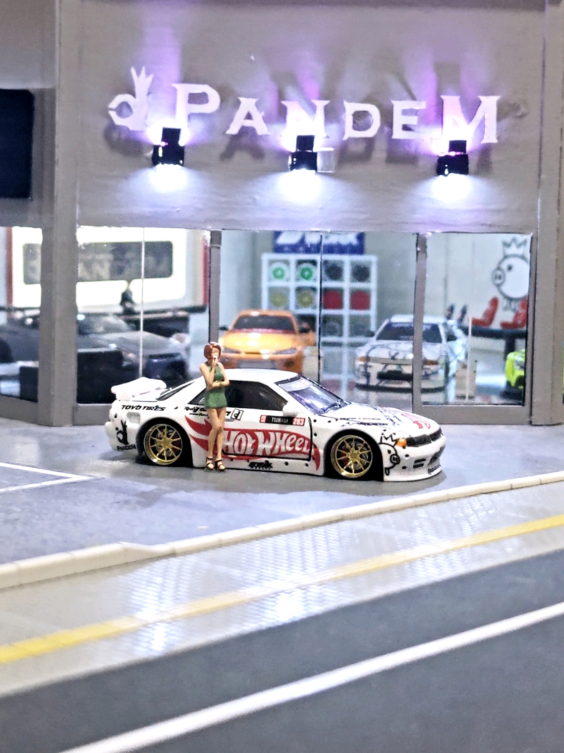 1／64  scale ―――――――――――――――― 【 Hot Wheels 】 日産 スカイライン GT-R（R32）パンデム  (  custom ） ―――――――――――――――― 2025年も低浮上ですが 宜しくお願い致します🎍🙇🎍 #hotwheelscollection #ホットウィール #ホットウィールカスタム #パンデム #pandem #ペーパークラフト #scale64 #164figure #トミカサイズ #ミニカー #ミニカーコレクション #ミニカージオラマ #ミニカー好きと繋がりたい #164diorama #dioramas164 #diecastcar #164scale  #164diecast  #premiumdiecast #diecast64  #diecastdiorama #carsnap #diecastcollection #diecastcollectors #diecast #diecastphoto #diecastphotography #ミニカー改造 #ミニカー改造本気出してみた 