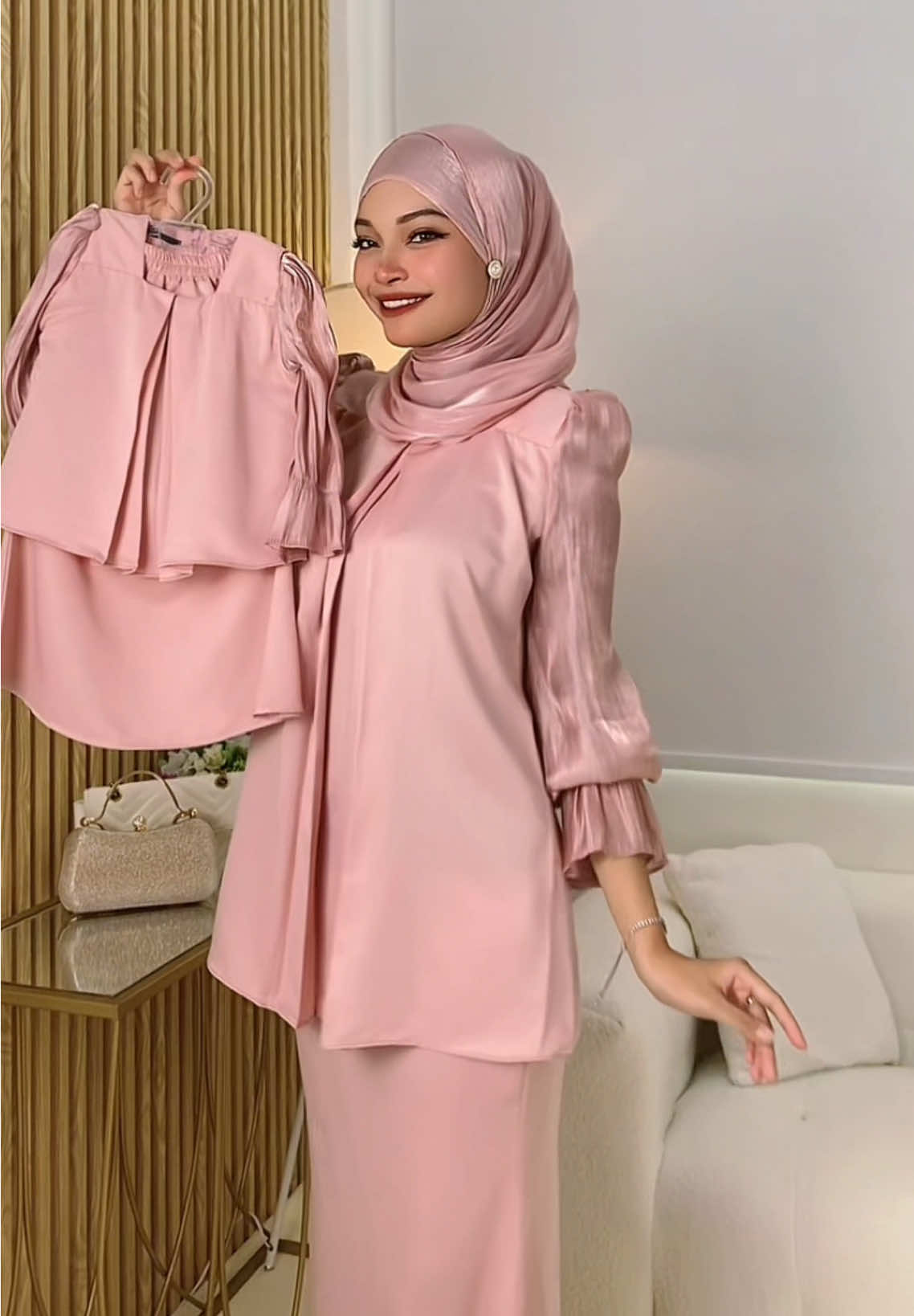 In love dengan warna pastel macam ni 🥰 #irisrafaelhq #irisrafael #TikTokFesyen #bajuraya2025 #VideoStailFesyen #minikurung 