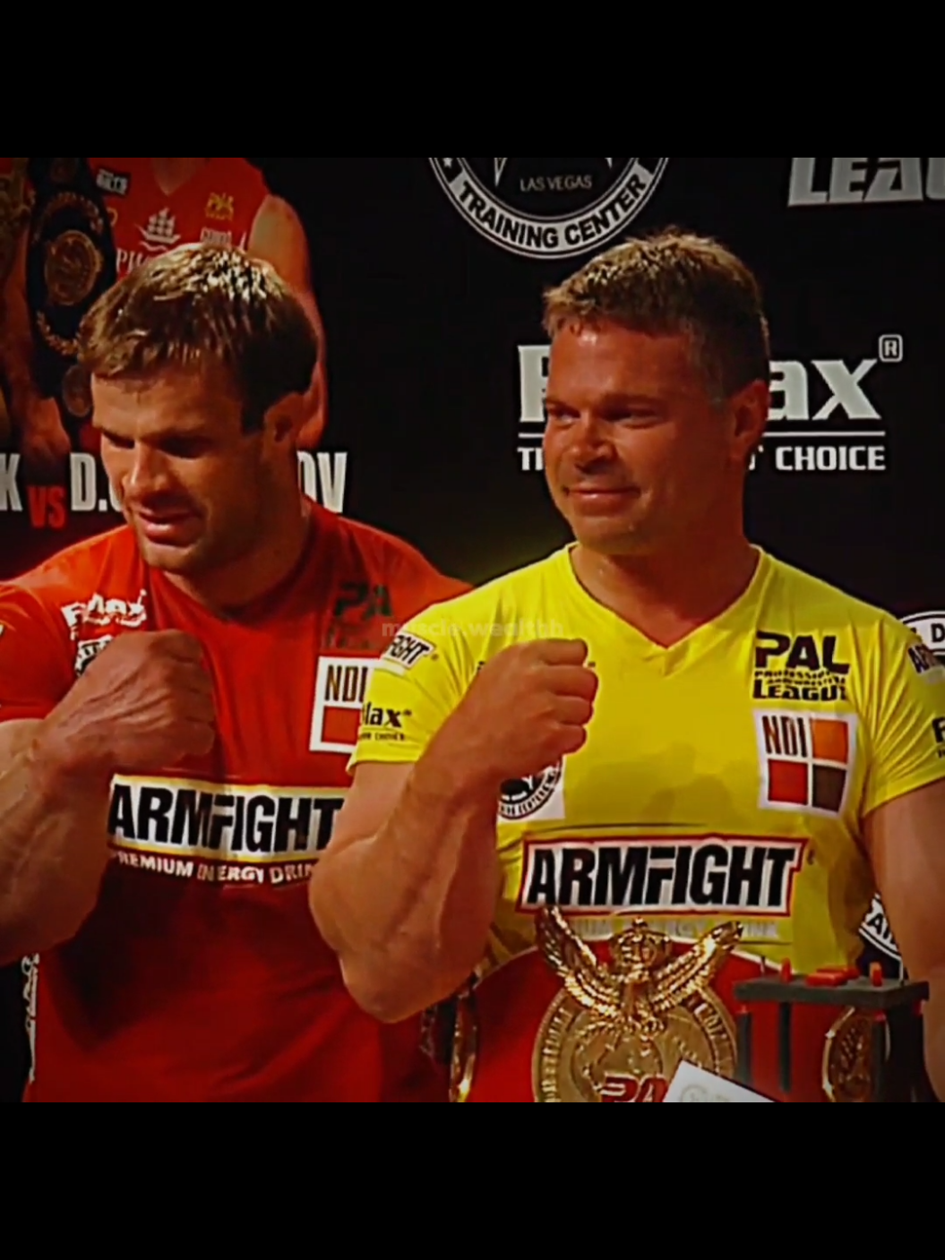 Denis Cyplenkov Vs John Brzenk 🔱 . .. #armwrestling #armwrestler #strength #arm 