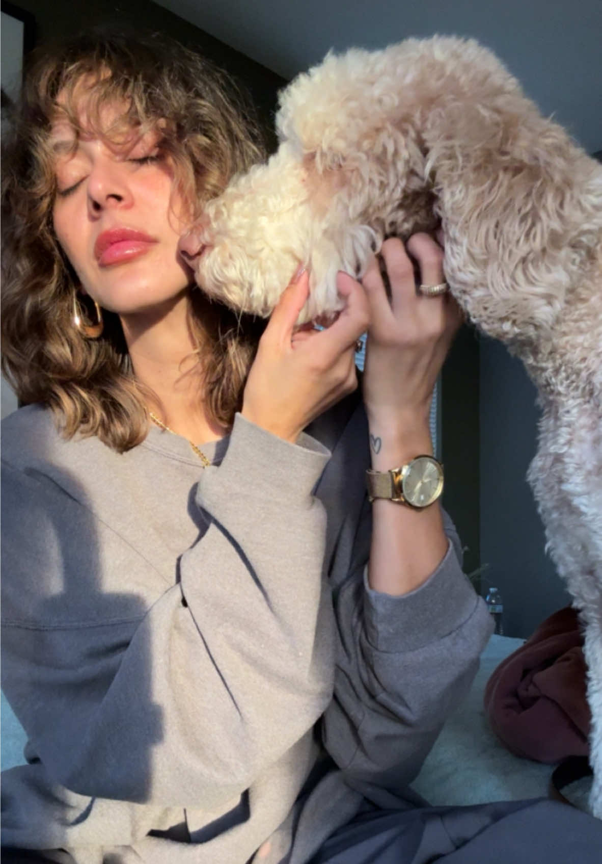 My emotional support girl 🫶🏽 #fyp #trending #viral #hairtok #fashion #styledbyrubi #dogsoftiktok 