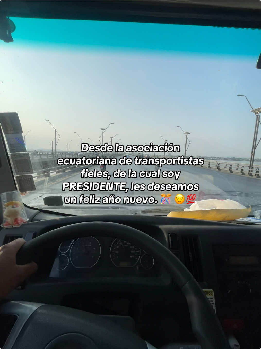 Feli año. 🤓 #transportepesado #turberosdecorazón🥰🥰💯💪💪🚚💨🚛⛰️🏞️🛣️ #rutasecuatorianas🇪🇨🇪🇨🇪🇨🇪🇨 #añonuevo #2025 #choferes #ecuador🇪🇨 #carchi04🇨🇬 #fyp 