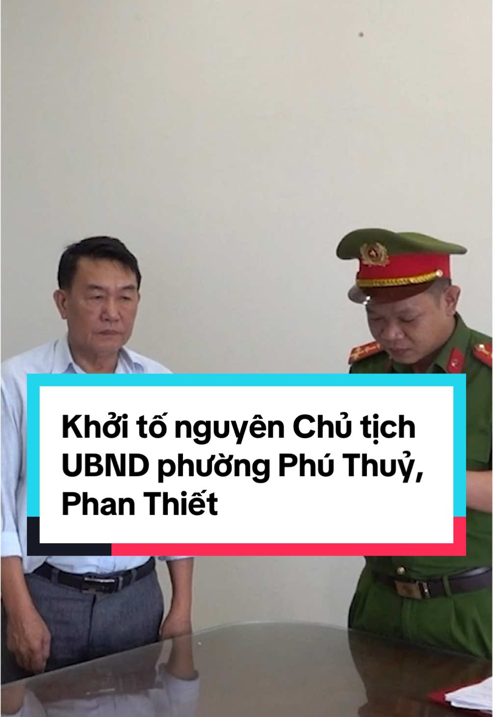 Khởi tố nguyên Chủ tịch UBND phường Phú Thuỷ, Phan Thiết Cơ quan Cảnh sát điều tra Công an thành phố Phan Thiết đã tống đạt quyết định khởi tố bị can đối với Trần Ngọc Thuận (sinh năm 1969; trú phường Phú Thủy, thành phố Phan Thiết; nguyên chủ tịch UBND phường Phú Thuỷ) để điều tra về tội “Thiếu trách nhiệm gây hậu quả nghiêm trọng”. #xuhuong #tintuc #news #tinhot #tinnong #anninhBinhThuan #batchutich #ConganBinhThuan #Congannhandan #tintucPhanThiet #BinhThuannews #tinhay #tinnong24h 