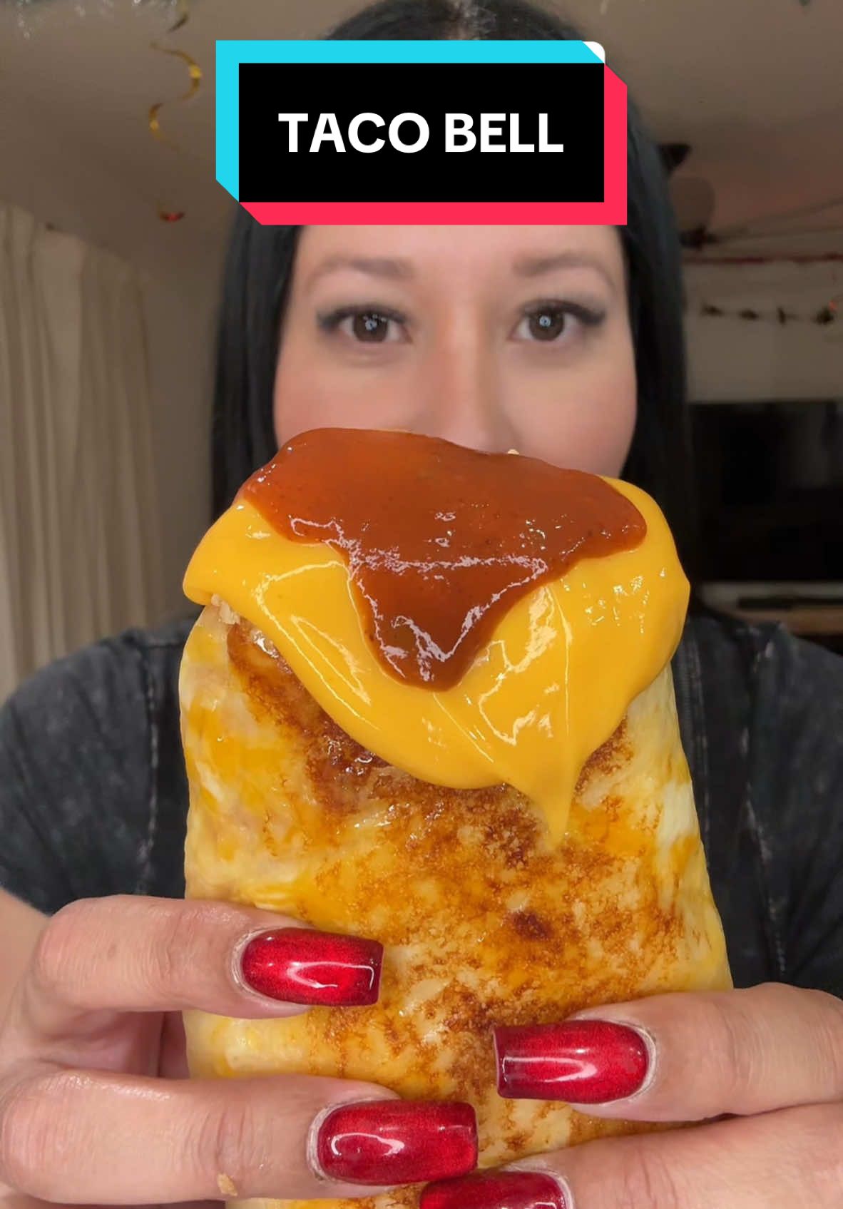 The last bite was definitely the best! 🤤 #tacobell #tacobellmukbang #mukbangasmr #mukbang #mukbangvideo #tacobellgrilledcheeseburrito 