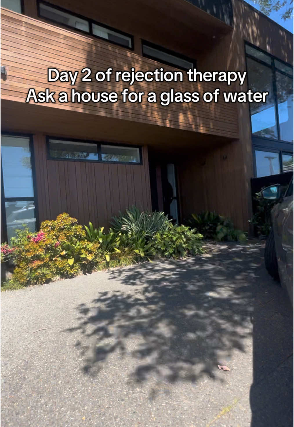 day 2: get a glass of water from a strangers house #rejection #stranger #askingstrangers #foryou #rejectiontherapy #socialexperiment #fyp 