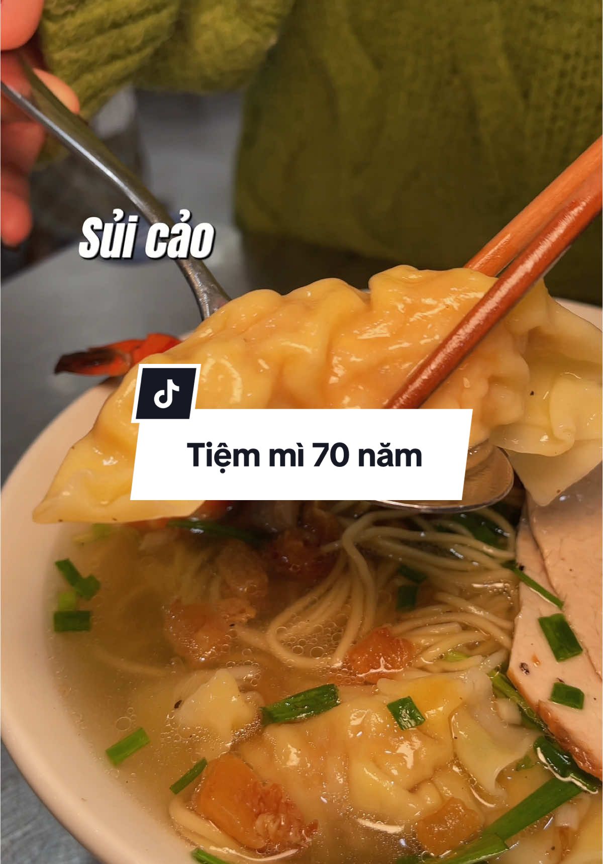 Tiệm mì thủ công có tuổi đời hơn 70 năm ở Đà Lạt, có món sủi cảo tôm rất ngon. Tiệm mì Vĩnh Lợi ở Nguyễn Lương Bằng, Đà Lạt. #banandalat #ancungtiktok 