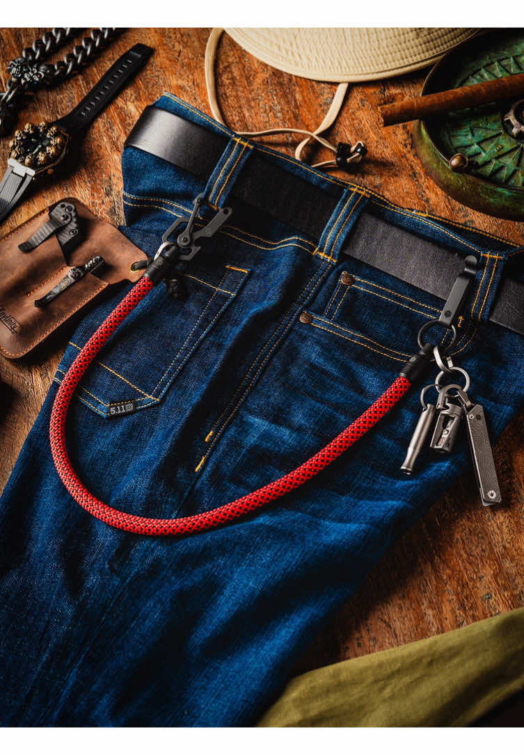 Elevate Your Style | The Secret Weapon for Men's EDC #mensstyle#edcgear#everydaycarry#modernaccessories#functionaldesig