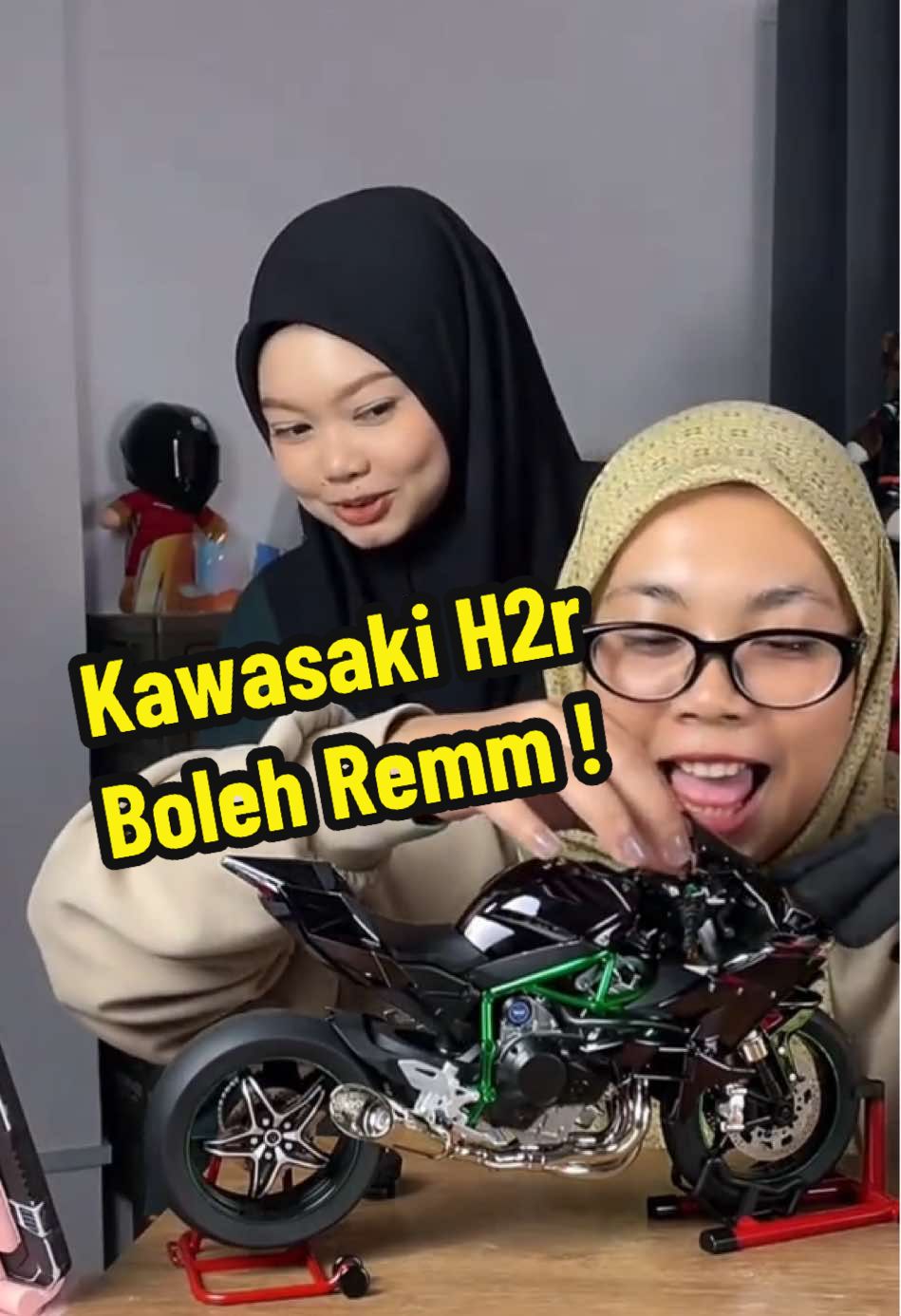 Diecast Collection 1/6 Boleh Rem Dan Keluar Asap 💨. Kawasaki Ninja H2R. #kawasaki #ninjah2r #h2r #diecast #diecastcollectors #carlover #diecaststore #motoskala1/6