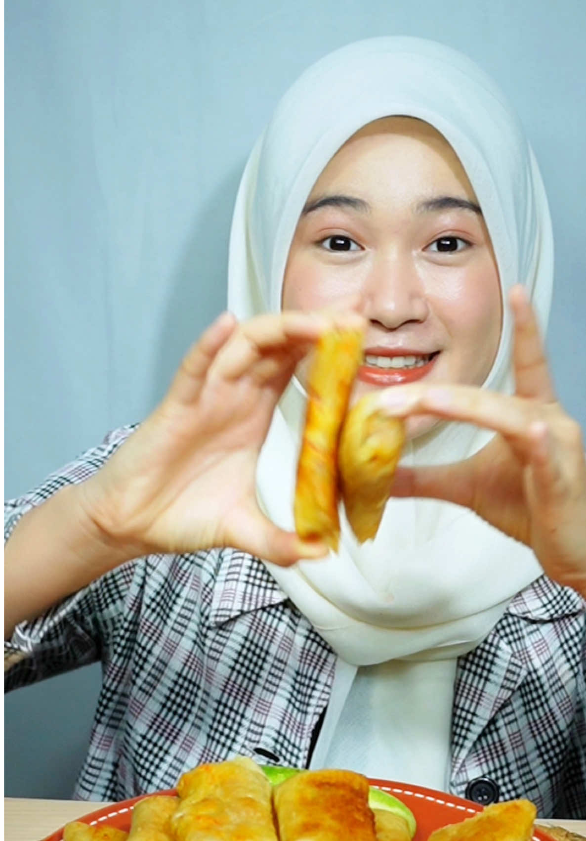 pesen di kak @IG : @idijafar yaa #inicia #iniciamukbang #asmr #lumpia 