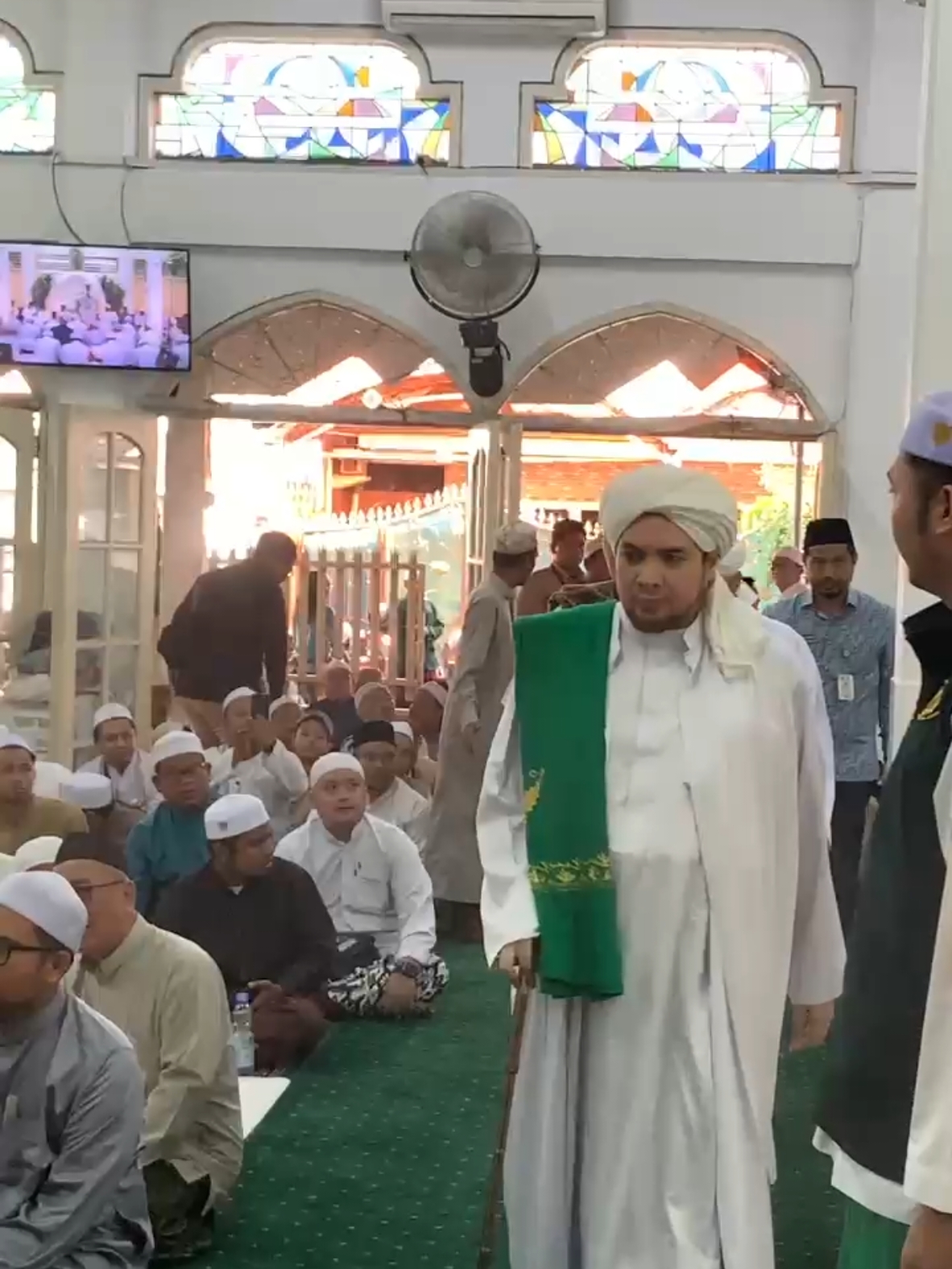 pembukaan Shahih Bukhari majelis ta'lim AlHabib Ali Al-Habsyi Kwitang #kalamulama #shahihbukhari #habibjindan #habibahmadbinnoveljindan #habibalikwitang #kwitang #habibali 