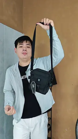 Tas selempang pria mini anti air cocok untuk tas nongkrong bareng teman😁 #tasselempangpria #tasselempangcowok #tasselempangmini #taspriamini #taspriakecil #tasselempangkecil #tascowok #taskecil #taskecilpria 