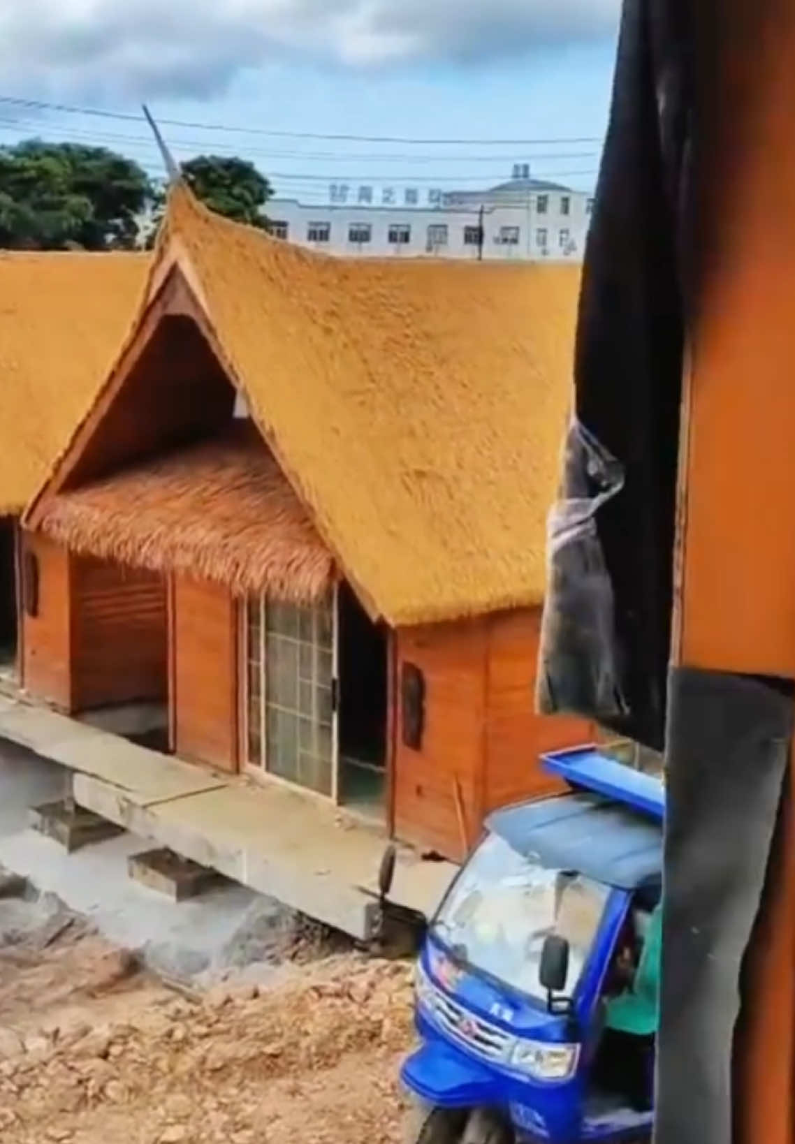 Thi công mái rơm nhân tạo cho resort ở Bình Thuận