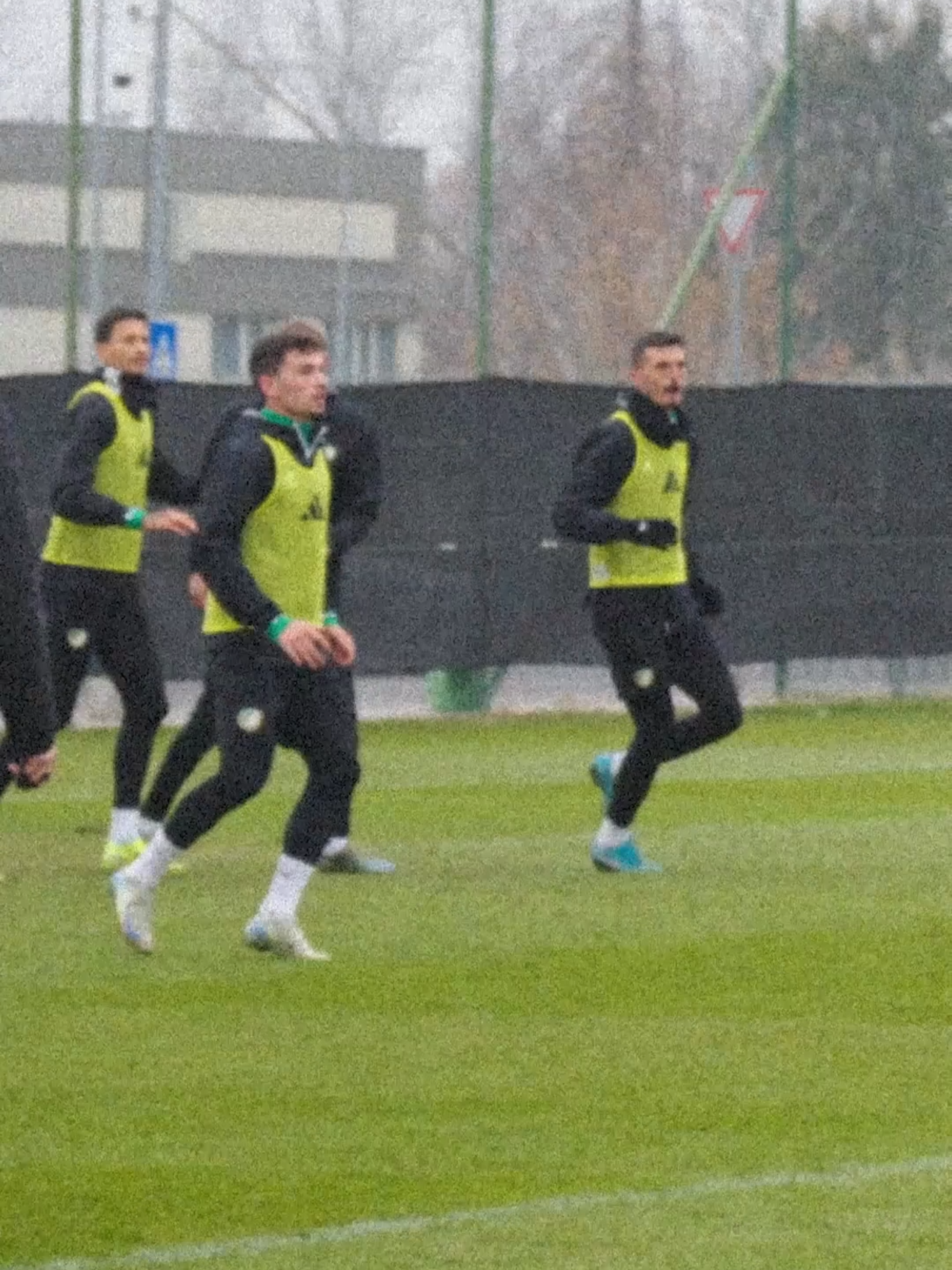 📍 Győrben jártunk, hogy az ETO FC Győr játékosaival és edzőjével beszélgessünk a Magyar Kupa 5. fordulójára való felkészülésről! 💪⚽ 👉 Nézd meg a teljes interjút a MOL Kupa YouTube csatornáján, és szurkoljunk együtt! 🏆🔥 #molkupa#MagyarKupa #Fociszenvedély#footballplayer