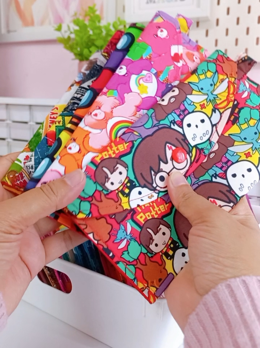 Cuteness overload 🥰☺️🎀 . . ENVELOPE PURSE / ANGPOW PURSE 🎀 . . #byIMAKECRAFT #handmadepurse  #rayapurse #angpowpurse #fabricpurse #simplepurse #purse #gift #angpao  #moneyorganizer #handmade  #purses #cutepurse #envelopepurse #aestheticsewing #aestheticcraft 