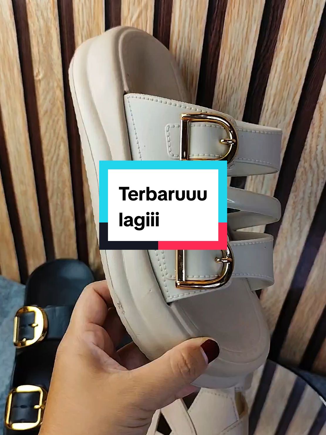 siap2 racun terus mendekati lebaran#sandalkaret #sandalmurah #sandalwanita #sandaltrendy #sandal 