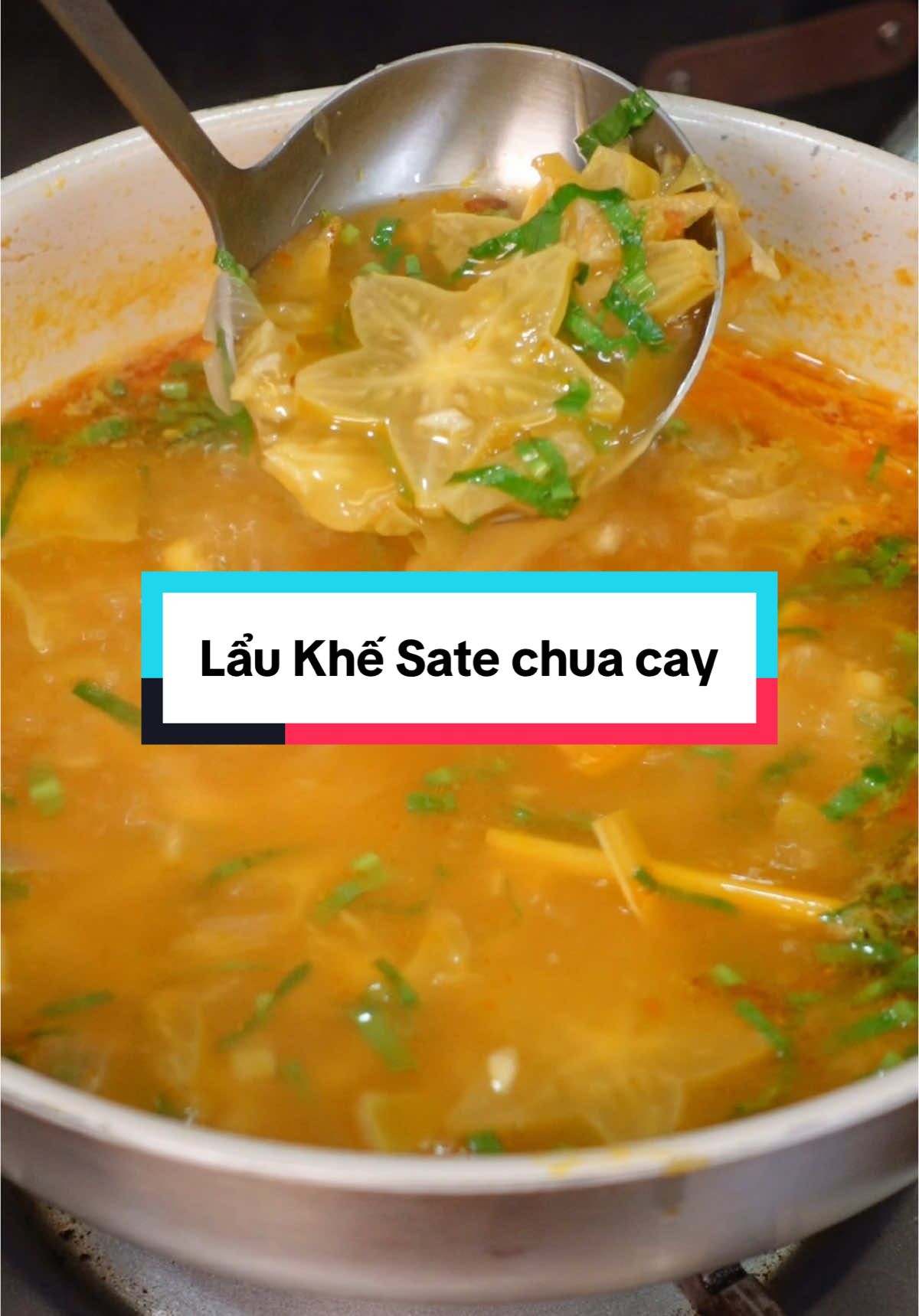 Mọi người thử món Lẩu Khế sate chua cay này chưa ngon xỉu #onganhthichnauan #fyp #cooking 