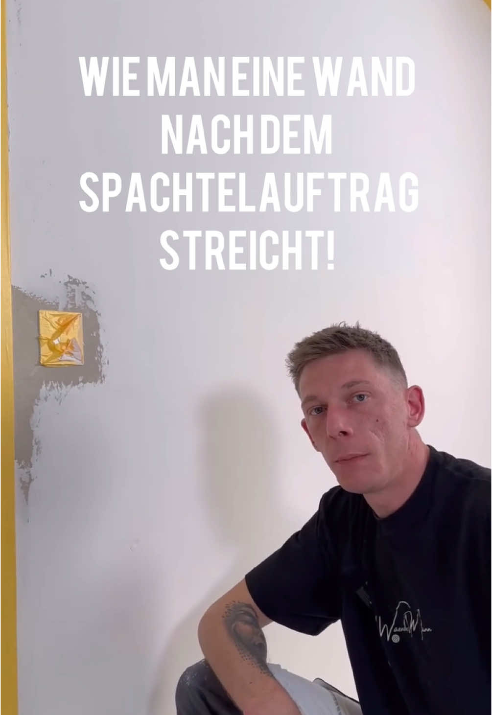 Streichen einer gespachtelten Wand, so geht’s!  #maler #painttok #hausbau #umbau #renovation #interior #DIY #spachteln #schleifen #streichen 