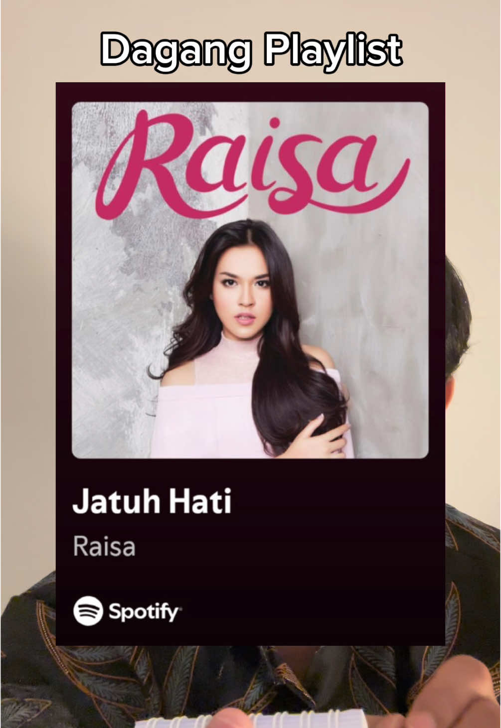 menu hari ini @Raisa - Jatuh Hati. ati ati jatuh hati jadi jatuh ekspektasi lagi banyak kejadian