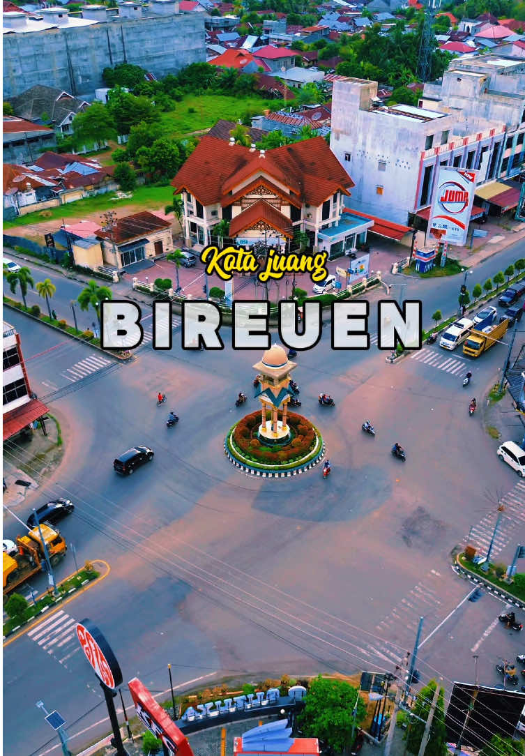 Bireuen, kota yang pernah menjadi pusat perlawanan di masa perjuangan kemerdekaan, kini dikenal sebagai Kota Juang.  Pernah Singgah dimana kalau ke Bireuen? #fyp #bireuen #aceh #kotajuang #drone 