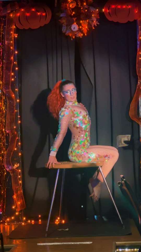 #contortionist #contortion #mermaid #bendy #mermaidcontortion #mermaidcontortionist #seashell #scales #jacquescabaret #cabaret 