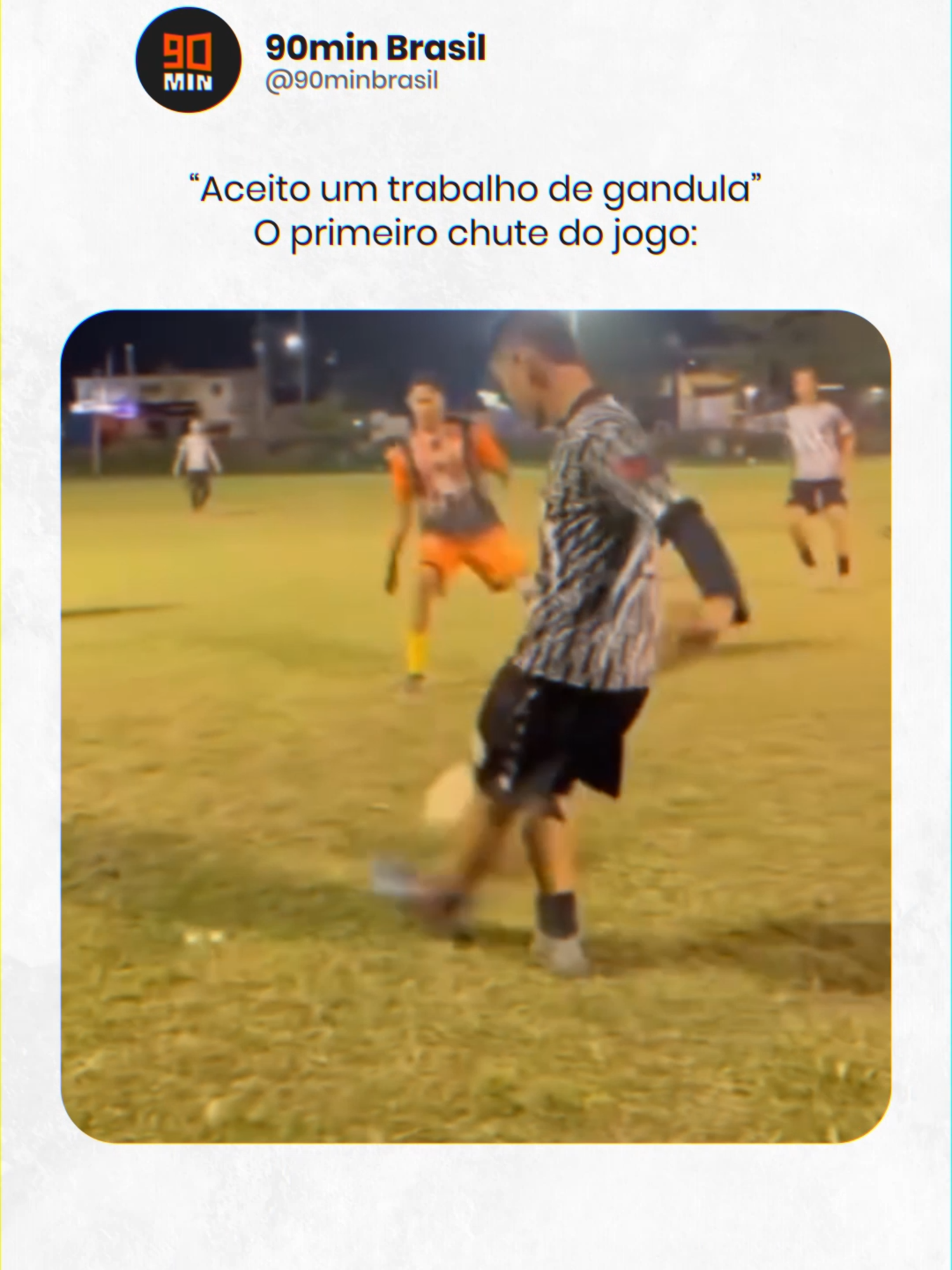 Foi um pouco longe, né? 😬 #footballskills #futebolhabilidoso #futebolhabilidades #grassrootsfootball #futedoldevarzea #futebolmeme #futebolmemesbrasil#tiktokesportes#tiktoksports