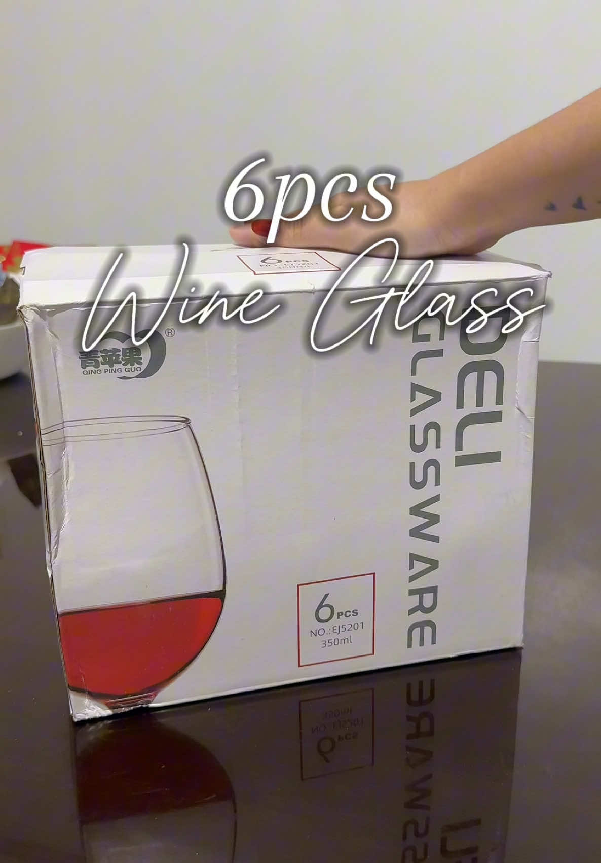 Ang mura neto mga sis! Perfect for your wine night! #glassware #wineglass #homeessentials #winenight #tiktokfinds #hometips 